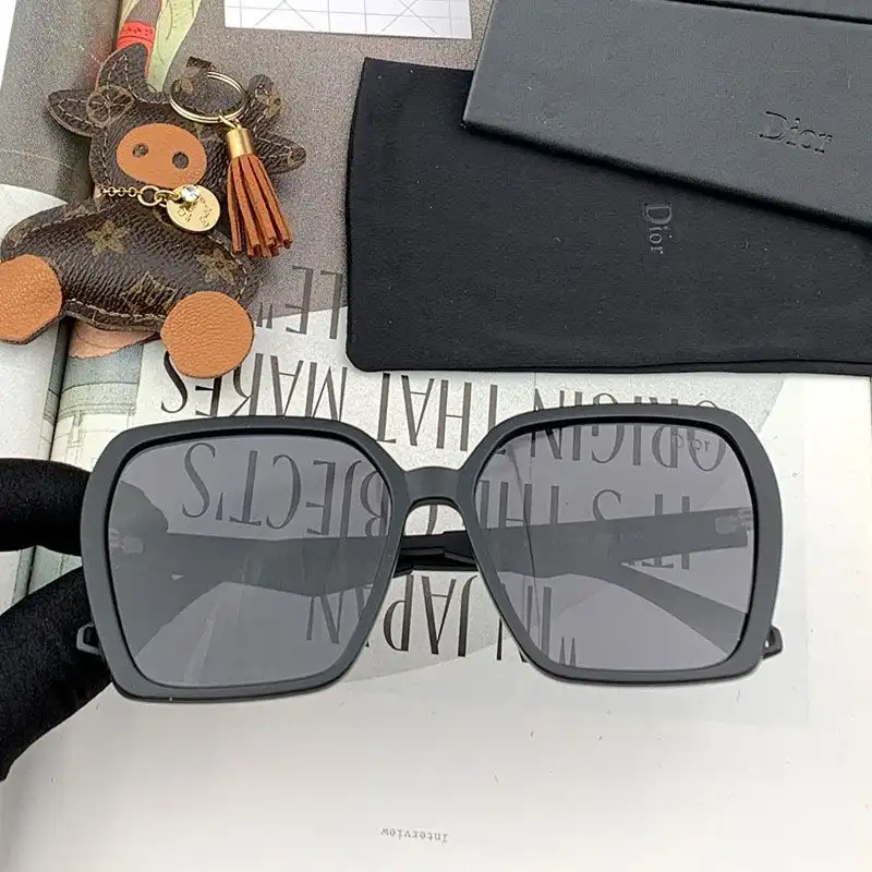 Cheap Cheap Dior D7732 Square Sunglasses In Black 0203